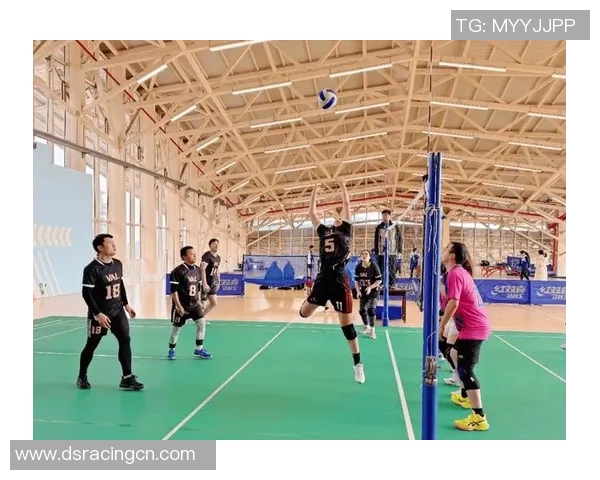 重庆排球队团队协作引发热议球员间默契与配合的真实考验